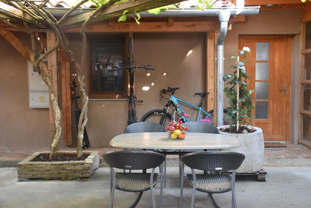 205 Dekani Exterior photo